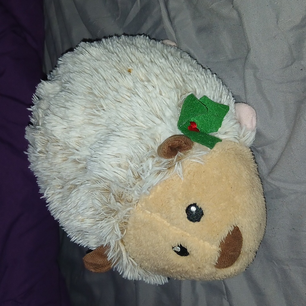 2022 christmas stuffed hedgehog